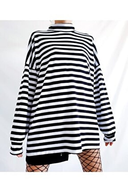 carpe kadin siyah cizgili bogazli oversize sweatshirt fiyati yorumlari trendyol