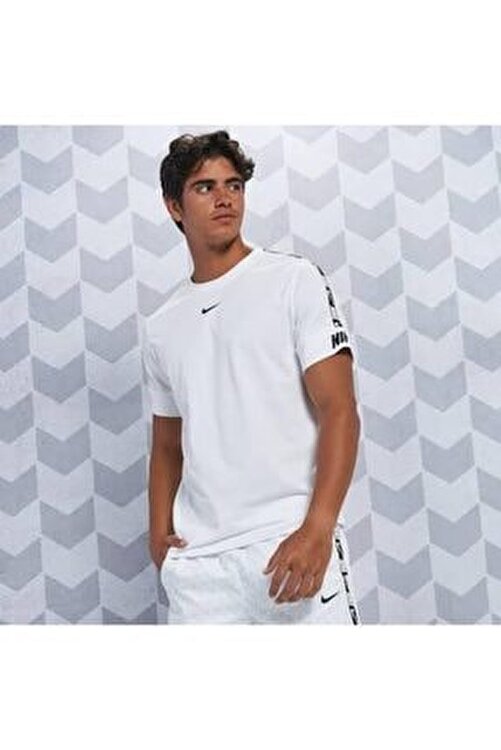 Nike Sportswear Repeat Erkek Beyaz T 