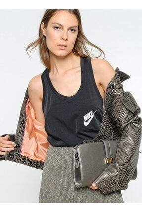 Nike discount signal tee