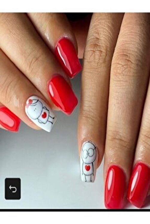 tırnaklarla sevimli tüy dövmeleri