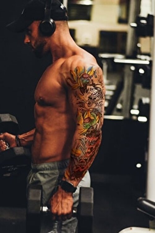 şeytani kol dövmeleri