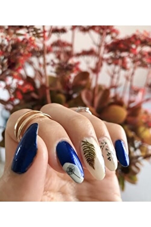 tırnaklarla sevimli tüy dövmeleri