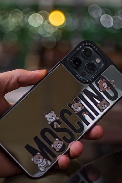 moschino iphone 12 pro