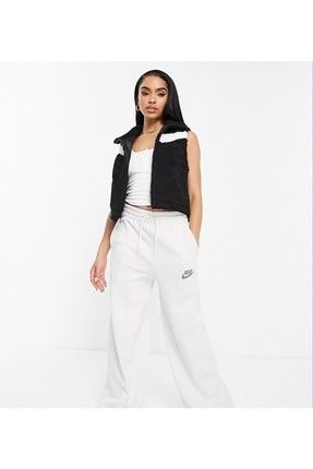Nike swoosh on sale vest