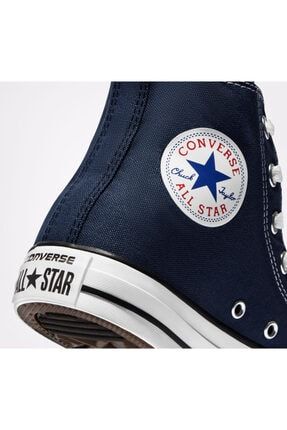 Dark blue chuck outlet taylors