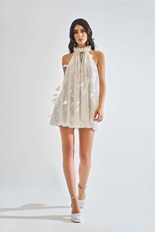 beyaz yakalı neal ve kate