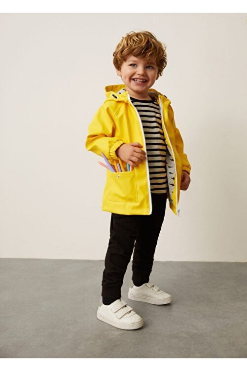 Mango Erkek Bebek Sari Kontrast Astarli Kapusonlu Yagmurluk Fiyati Yorumlari Trendyol