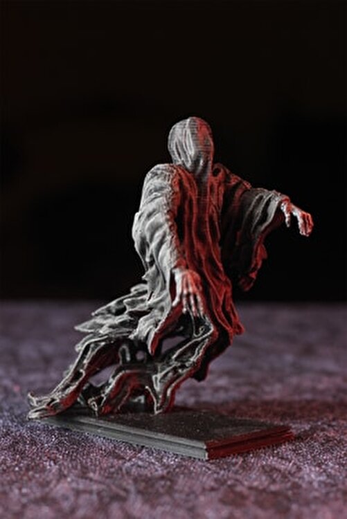 kara şövalye kaskı karanlık ruhlar