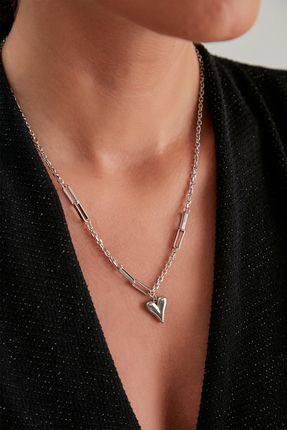 Louis Vuitton Essential v supple necklace (M63197)
