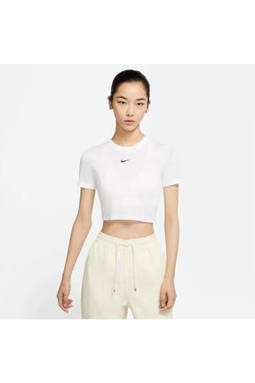 Sportswear Essential Slim Crop-Top Kadın Tişört