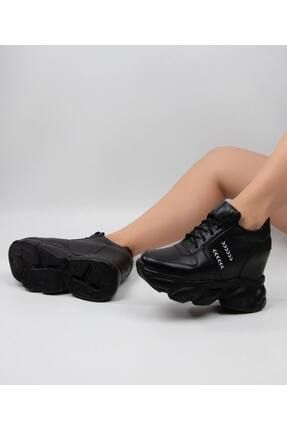 Zapatillas polis sarkany 2025