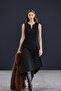 Trendyol Studio Collection Siyah Asimetrik V Yaka Detaylı Midi Esnek Örme Elbise TWOAW26EL00314