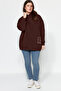 Kahverengi Nakış Detaylı Oversize/Bol Kesim Örme Büyük Beden Sweatshirt TBBAW24AO00018
