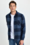Men's regular fit classic cut plaid pocketed lumberjack shirt