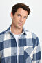 Men's regular fit classic cut plaid pocketed lumberjack shirt