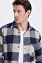 Men's regular fit classic cut plaid pocketed lumberjack shirt - 2
