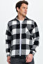 Men's regular fit classic cut plaid pocketed lumberjack shirt