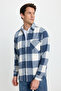 Men's regular fit classic cut plaid pocketed lumberjack shirt - 2