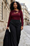 Bordo Aksesuar ve Cut Out Detaylı Vücuda Oturan Esnek Örme Bluz TBBAW26AF00083