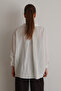 Beyaz Çizgili Oversize/Geniş Kalıp Dokulu Gömlek TWOAW26GO00083 - 5