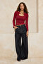 Kırmızı Fitted/Vücuda Oturan Kayık Yaka Aksesuar Detaylı Pamuk Ribana Örme Bluz TWOSS26BZ00222 - 2