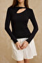 Siyah Fitted/Vücuda Oturan Uzun Kollu Pencere Detaylı Yumuşak Örme Bluz TWOSS26BZ00247 - 3