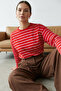 Kırmızı Çizgili Oversize/Geniş Kesim Bisiklet Yaka İnce Örme Sweatshirt TWOAW23SW00326 - 8