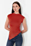 Kırmızı Dik Yaka Büzgü/Drape Detaylı Fitted/Vücuda Oturan Asimetrik Örme Bluz TWOSS24BZ00534