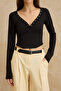 Siyah Fitted/Vücuda Oturan V Yaka Çıtçıtlı Crop Yumuşak Örme Bluz TWOSS26BZ00056 - 3