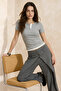 Gri melanj Renk Bloklu Fitted/Vücuda Oturan Kısa Kollu Yumuşak Örme Bluz TWOSS26BZ00099