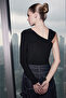 Limited Edition Siyah Aksesuar Detaylı Asimetrik Yaka Örme Party Body TPRSS26BD00001 - 4