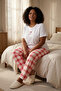 Pembe Çiçek Nakışlı Büyük Beden Pijama Takımı TBBSS26AI00014