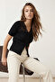 Siyah V Yaka Dantel Detaylı Fitted Fitilli Triko Bluz TWOSS26BZ00124