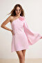 Pembe 3 Boyutlu Çiçek Aplike Detaylı Finike Kısa / Mini Astarlı Party Elbise TPRSS26EL0027