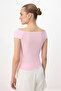 Pembe Carmen Yaka Vücuda Oturan Esnek Crop Örme Madonna Yaka Bluz TWOSS24BZ00368 - 4