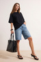 Siyah %100 Kalın Pamuklu Oversize/Geniş Kalıp Bisiklet Yaka Örme T-Shirt TWOSS23TS00040 - 2