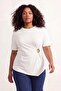 Ekru Aksesuar Detaylı Tok Örme Kumaş Büyük Beden T-shirt Bluz TBBSS26AF00046 - 3