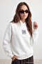 Ekru Oversize/Geniş Kalıp Nakışlı Kalın İçi Polarlı Örme Sweatshirt TWOAW25SW00070 - 3