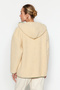 Ekru Kalın Kontrast Biyeli Kapüşonlu Relaxed/Rahat Kalıp Örme Hırka/Sweatshirt TWOAW24SW00021 - 5