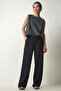 Women's Black Pleated Woven Trousers UB00188