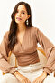 Women's Biscuit Deep Decollete Waist Banded Crop Blouse BLZ-19001696 - 3