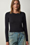 Women's Black Crew Neck Saran Knitted Blouse UB00207 - 2