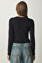 Women's Black Crew Neck Saran Knitted Blouse UB00207 - 5