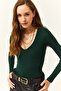 Women's Emerald Green Deep V-Neck Padded Lycra Bodysuit with Six Snaps - 3