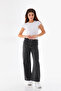 Loose Cut Girl's Jeans with Cargo Pockets - 2