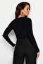 Siyah Cut Out ve Büzgü Detaylı Fitted/Vücuda Oturan Esnek Çıtçıtlı Örme Body TWOAW22BD0047 - 5