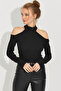 Women's Black Off-the-Shoulders Camisole Blouse EY2590 - 4