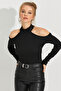 Women's Black Off-the-Shoulders Camisole Blouse EY2590 - 6