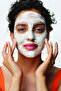 Anew Purifying Scrub with Vitamin C that Gives a Bright Look for the Face 75 Ml - 4