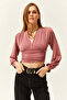 Women's Dusty Rose Deep Low-cut Crop Blouse with Waist Band BLZ-19001696 - 4